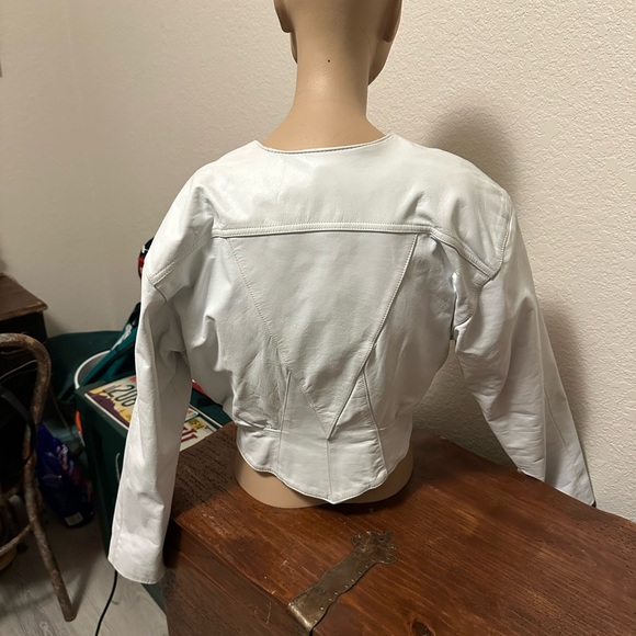Vintage 1980’s Chia White Leather Jacket in a size M - Picture 3 of 13